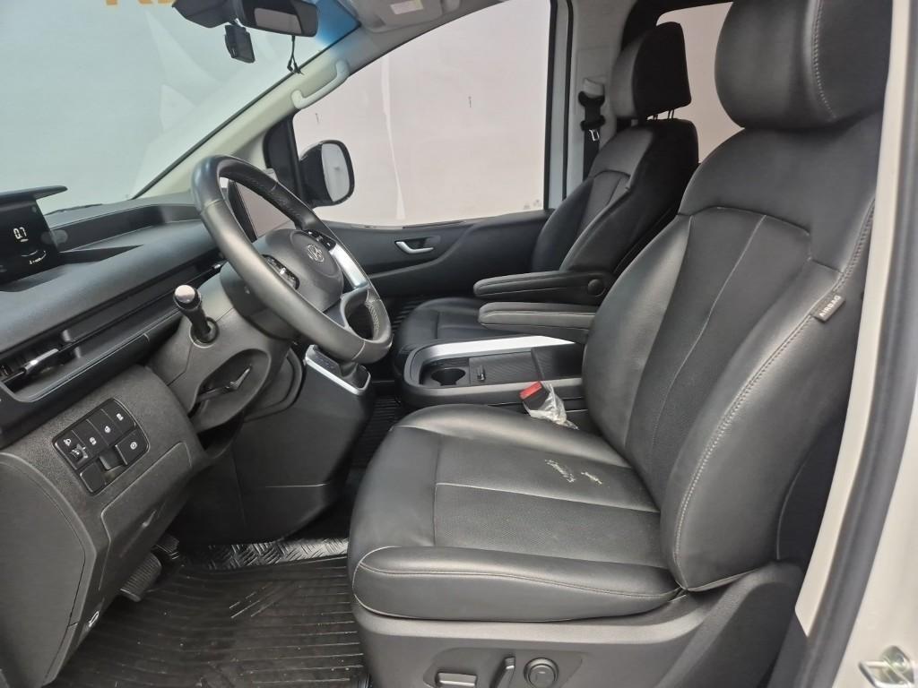 HYUNDAI Staria - Vista 11