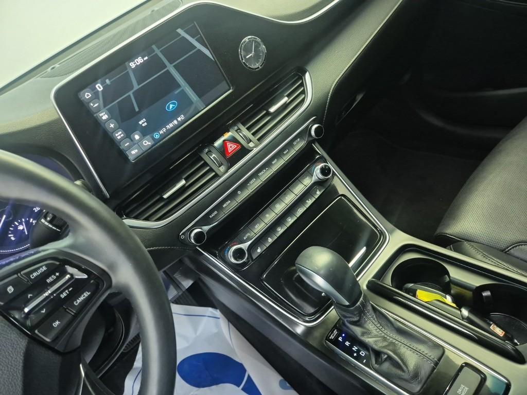 HYUNDAI Grandeur - Vista 10