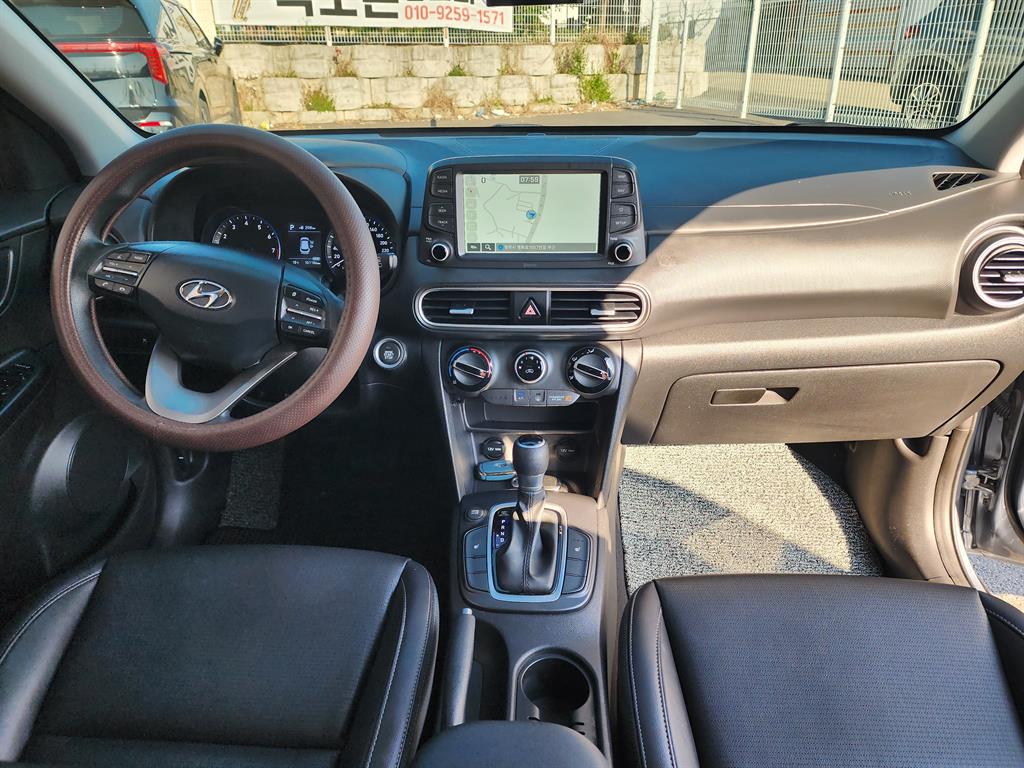 HYUNDAI Kona - Vista 12