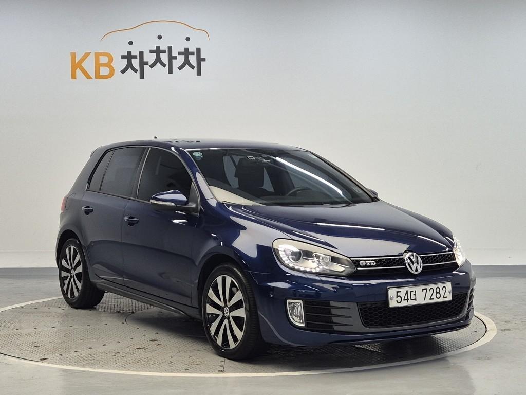 Volkswagen Golf - Vista 2