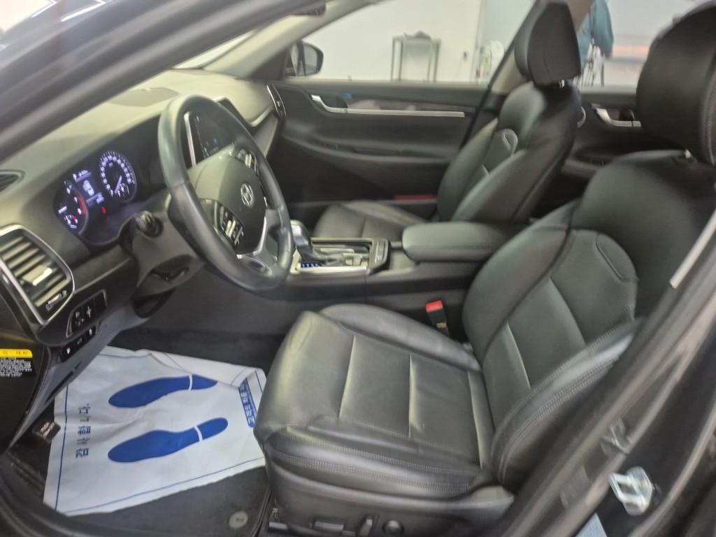 HYUNDAI Grandeur - Vista 11