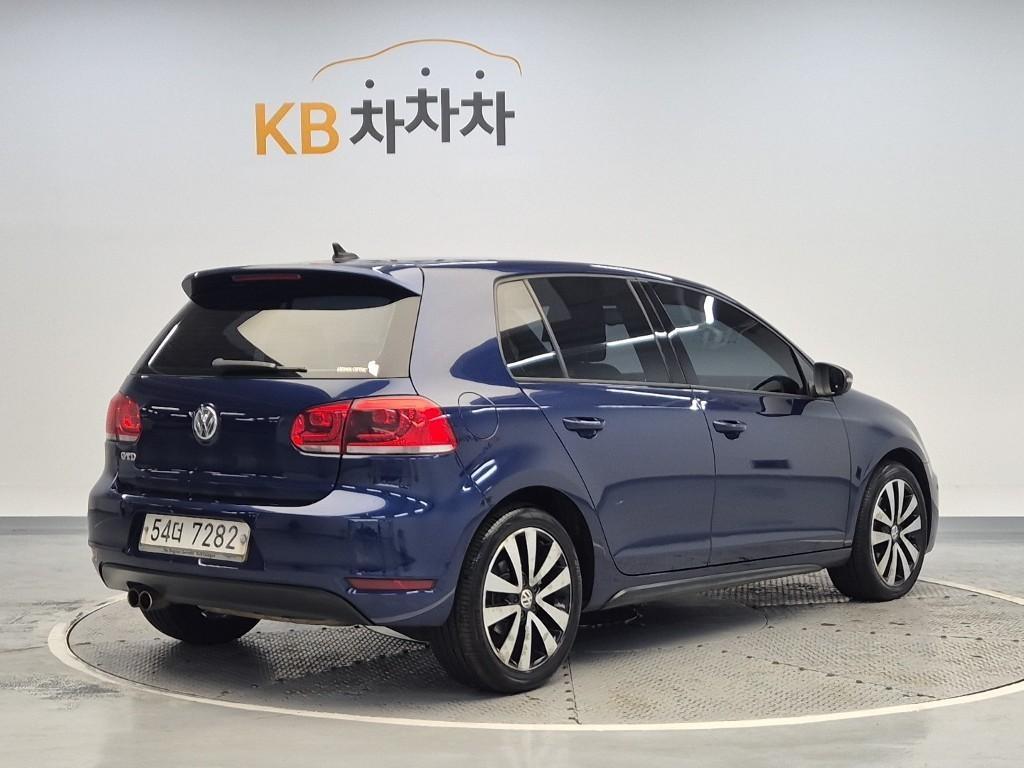 Volkswagen Golf - Vista 3