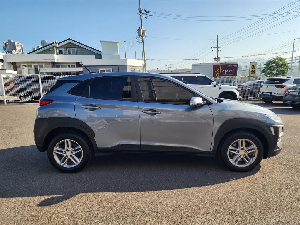 HYUNDAI Kona - Vista 6