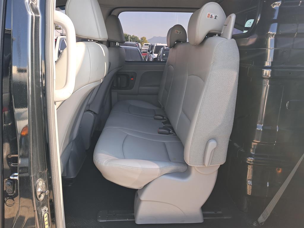 HYUNDAI Starex - Vista 11