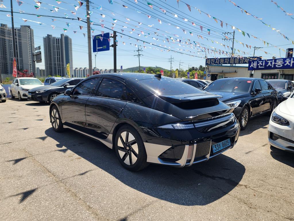 HYUNDAI Ioniq 6 - Vista 7