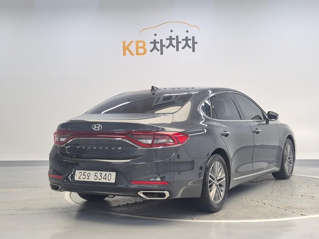 HYUNDAI Grandeur - Vista 3
