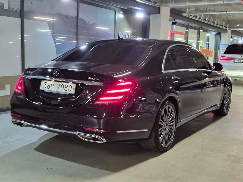 Mercedes Benz S Class - Vista 4