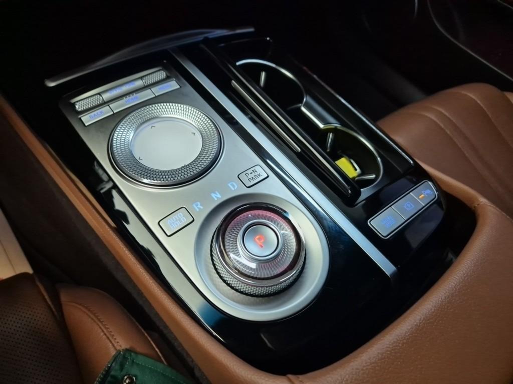 Genesis G80 - Vista 8