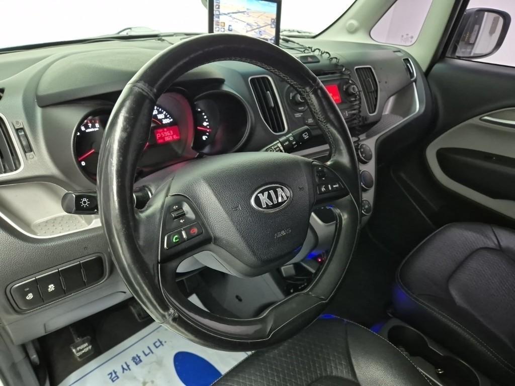 KIA Ray - Vista 10