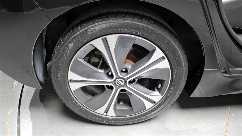 Nissan Leaf - Vista 5