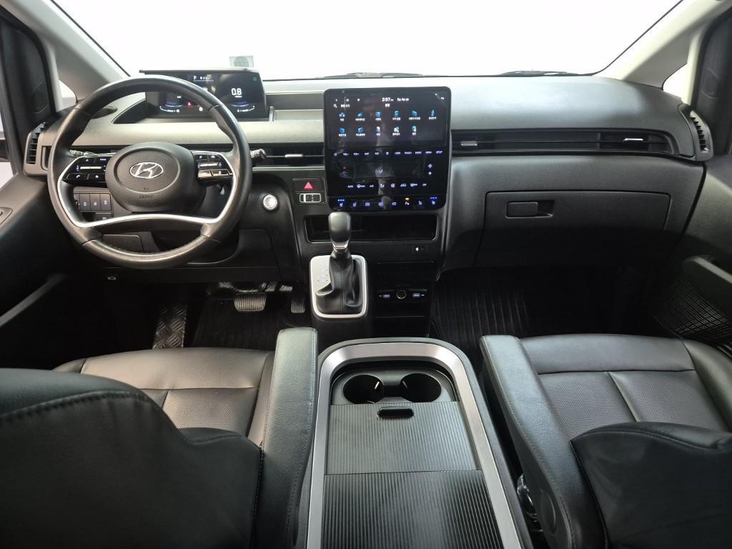 HYUNDAI Staria - Vista 7