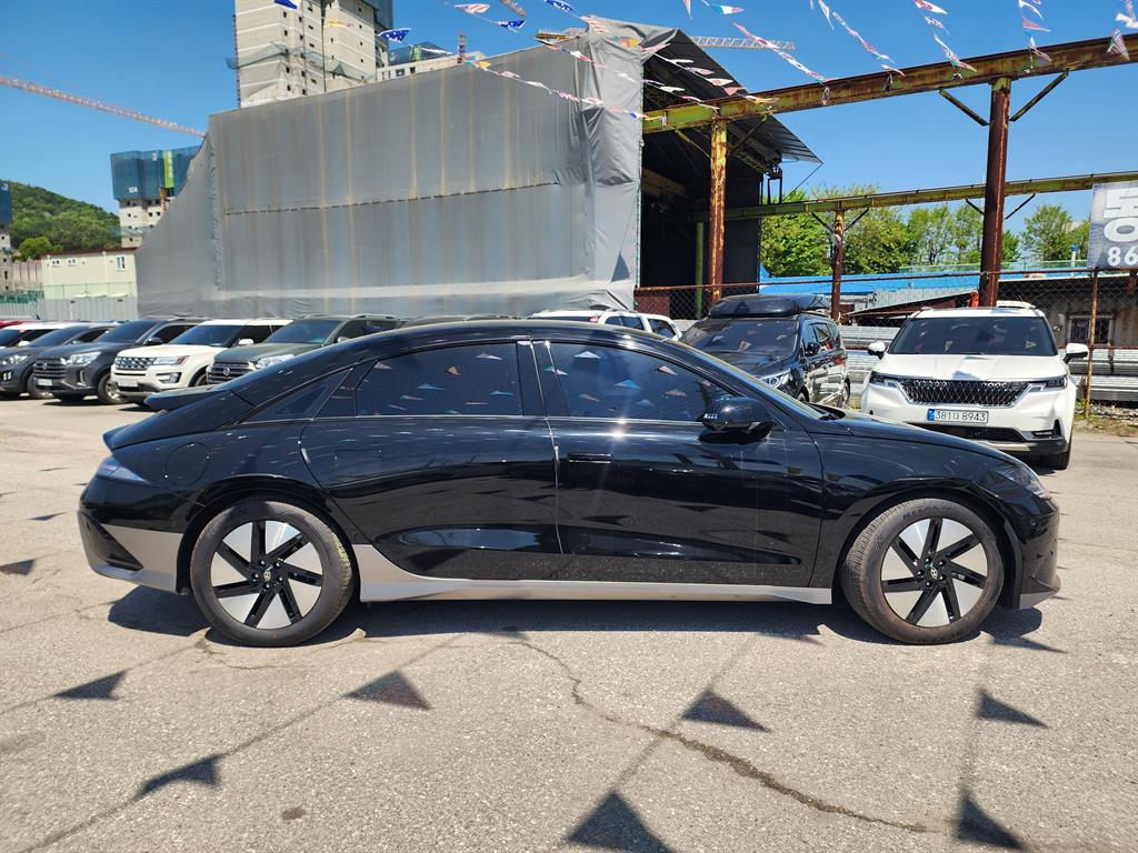 HYUNDAI Ioniq 6 - Vista 4