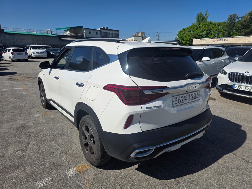 KIA Seltos 2022 Blanco - Importación desde Corea - HF Imports Iquique - Foto 18