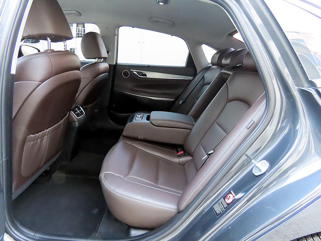HYUNDAI Grandeur - Vista 6