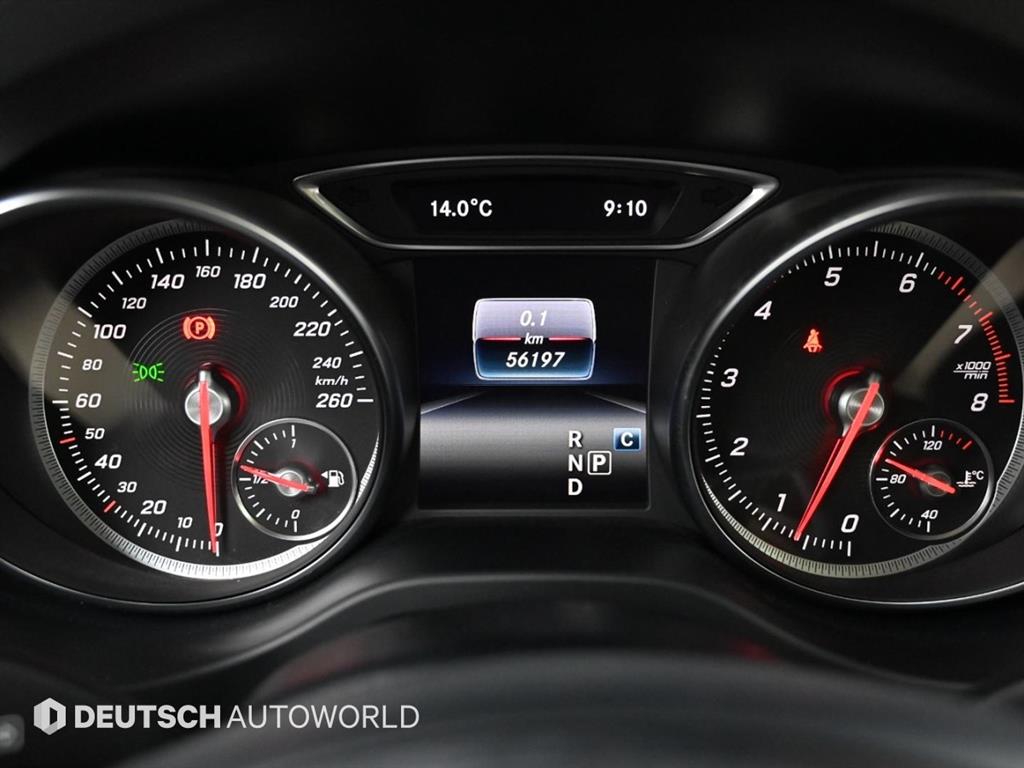 Mercedes Benz GLA Class - Vista 10