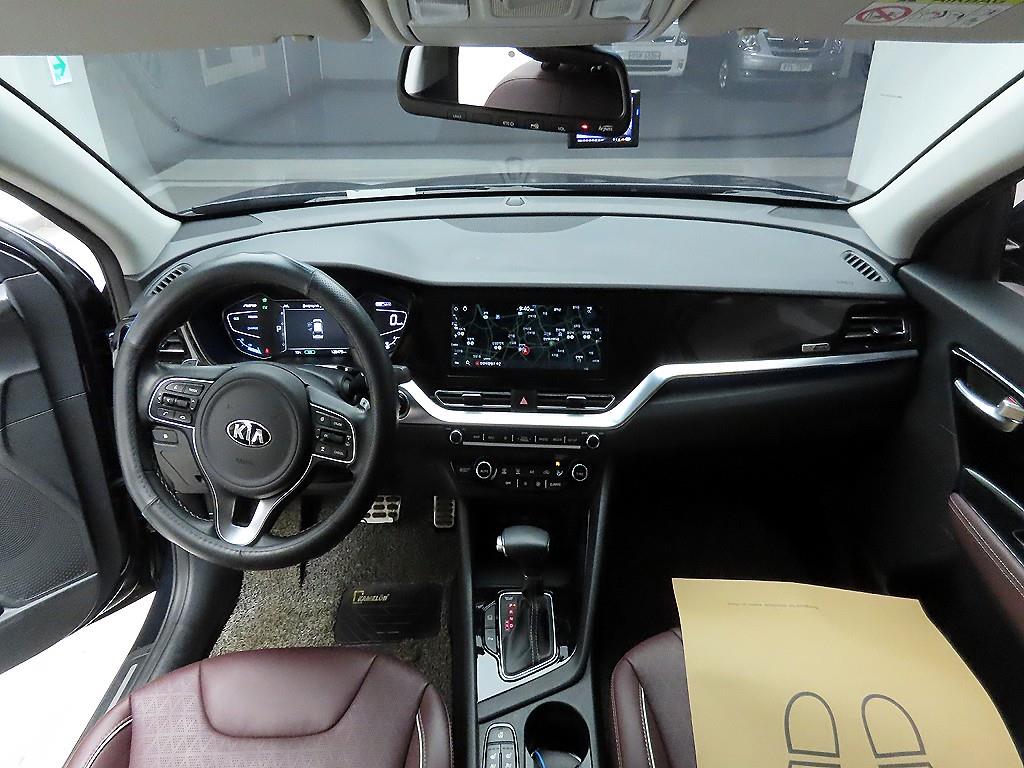 KIA Niro - Vista 8