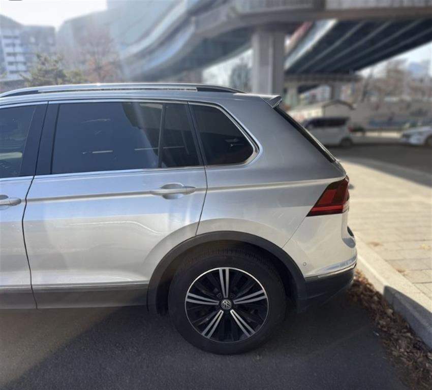 Volkswagen Tiguan - Vista 3