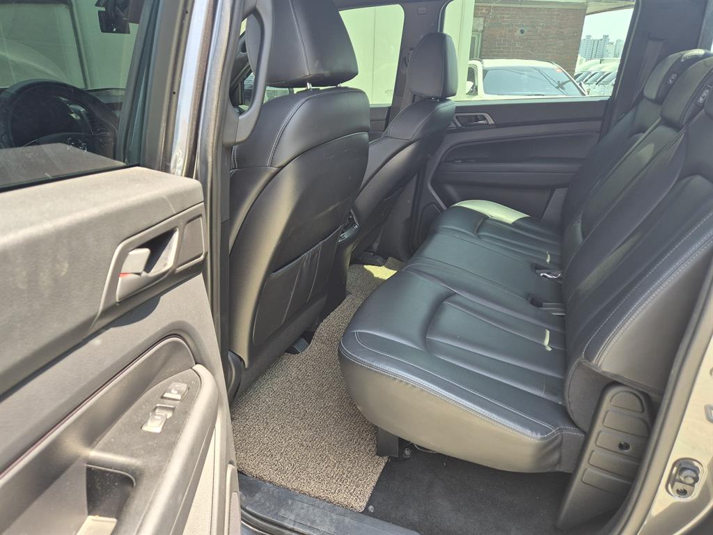 Ssangyong Rexton - Vista 7