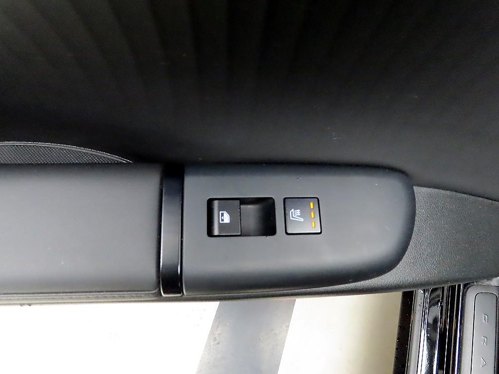 HYUNDAI Grandeur - Vista 12