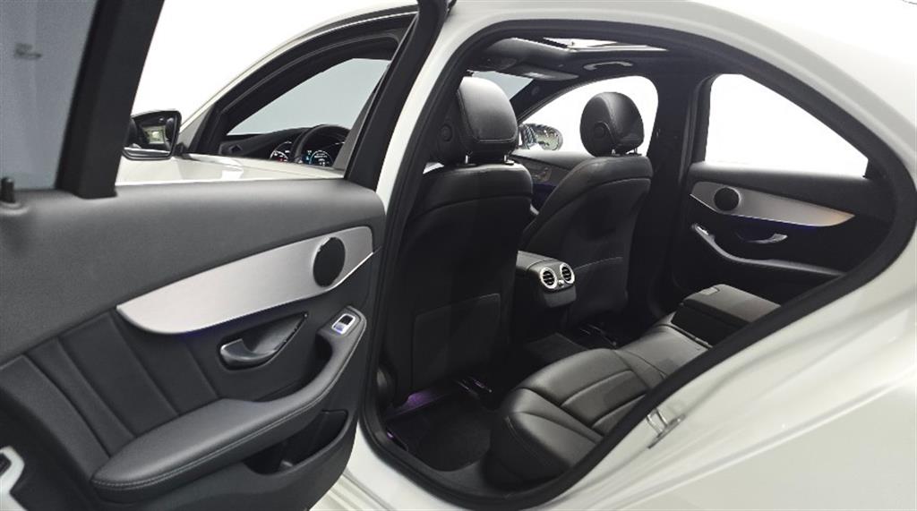 Mercedes Benz C Class - Vista 11