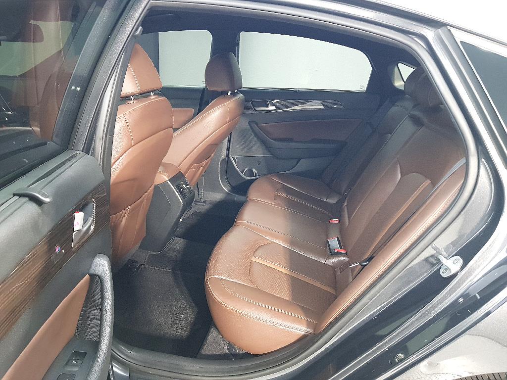 HYUNDAI Sonata - Vista 8