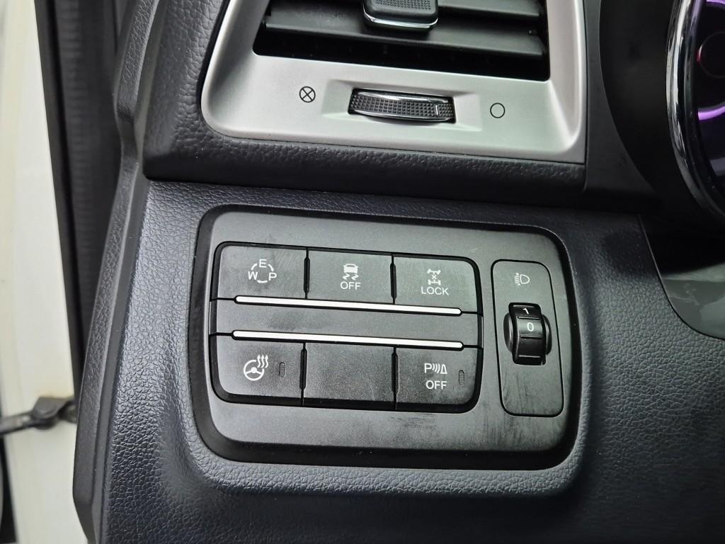 Ssangyong Tivoli 2016 Blanco - Importación desde Corea - HF Imports Iquique - Foto 16