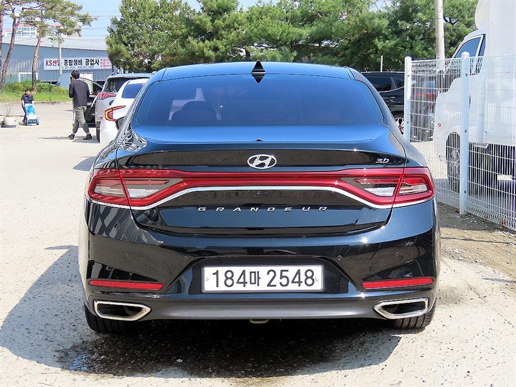 HYUNDAI Grandeur - Vista 4