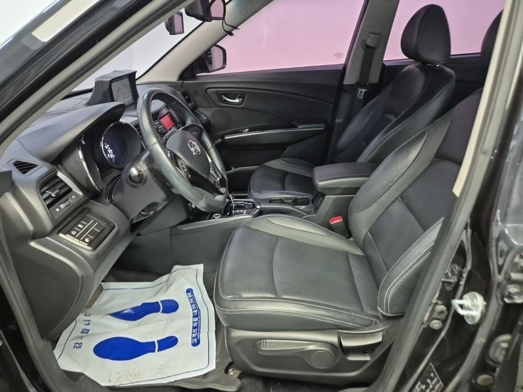 Ssangyong Tivoli - Vista 11
