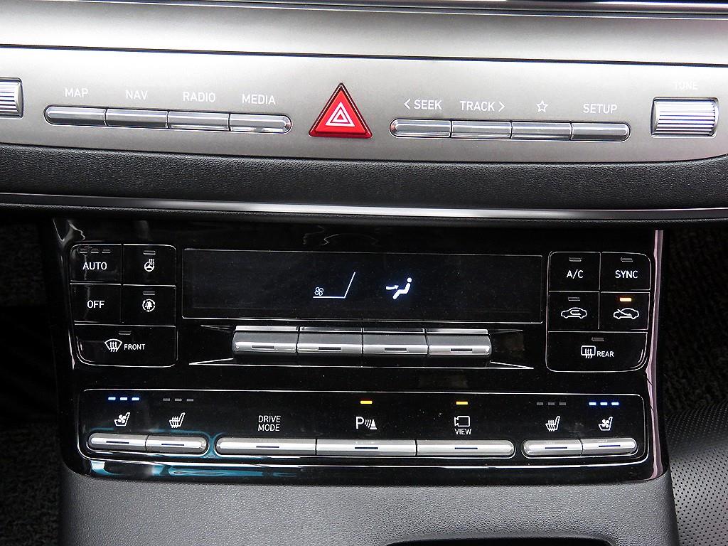 HYUNDAI Grandeur - Vista 12