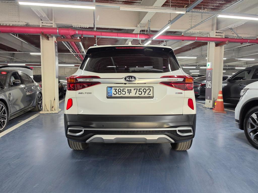 KIA Seltos - Vista 4