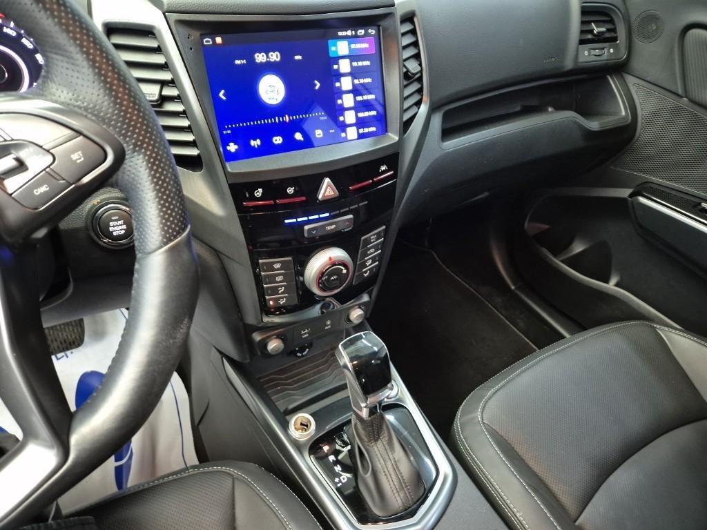 Ssangyong Tivoli - Vista 10