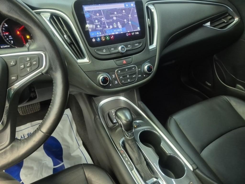 Chevrolet Malibu - Vista 10