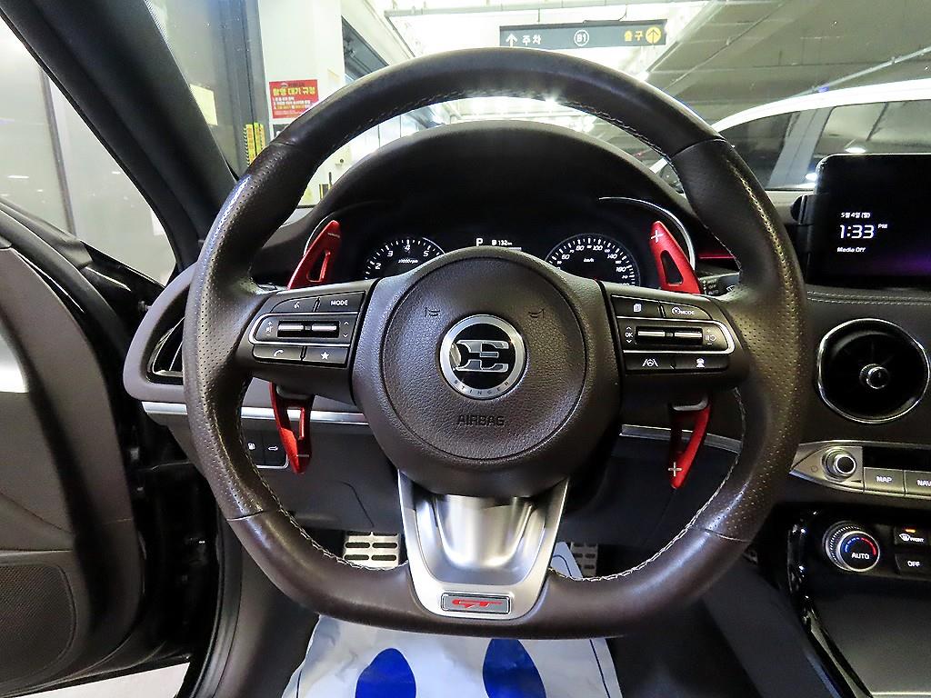 KIA Stinger - Vista 8