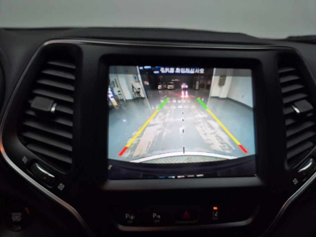 Jeep Cherokee - Vista 11