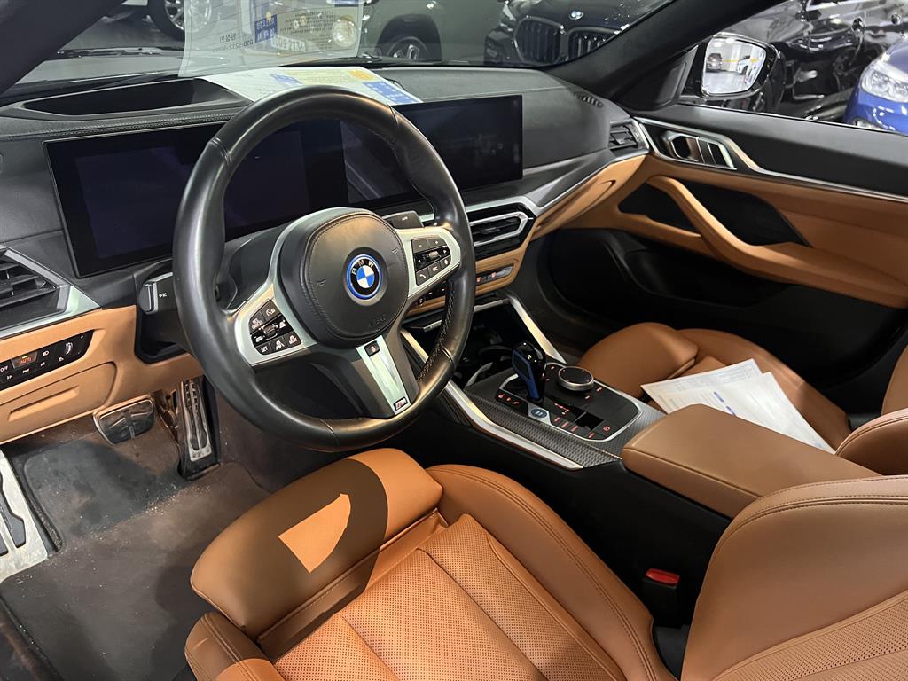 BMW i4 - Vista 11