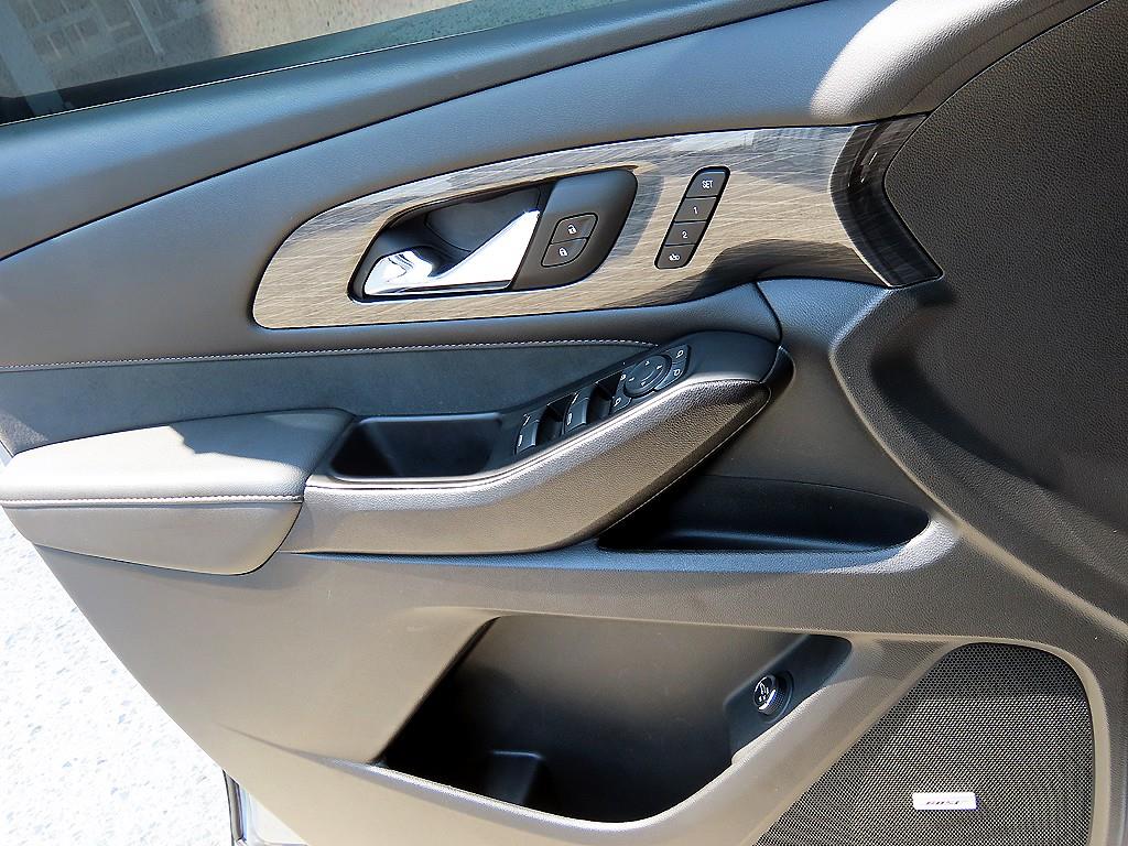 Chevrolet Travers - Vista 11