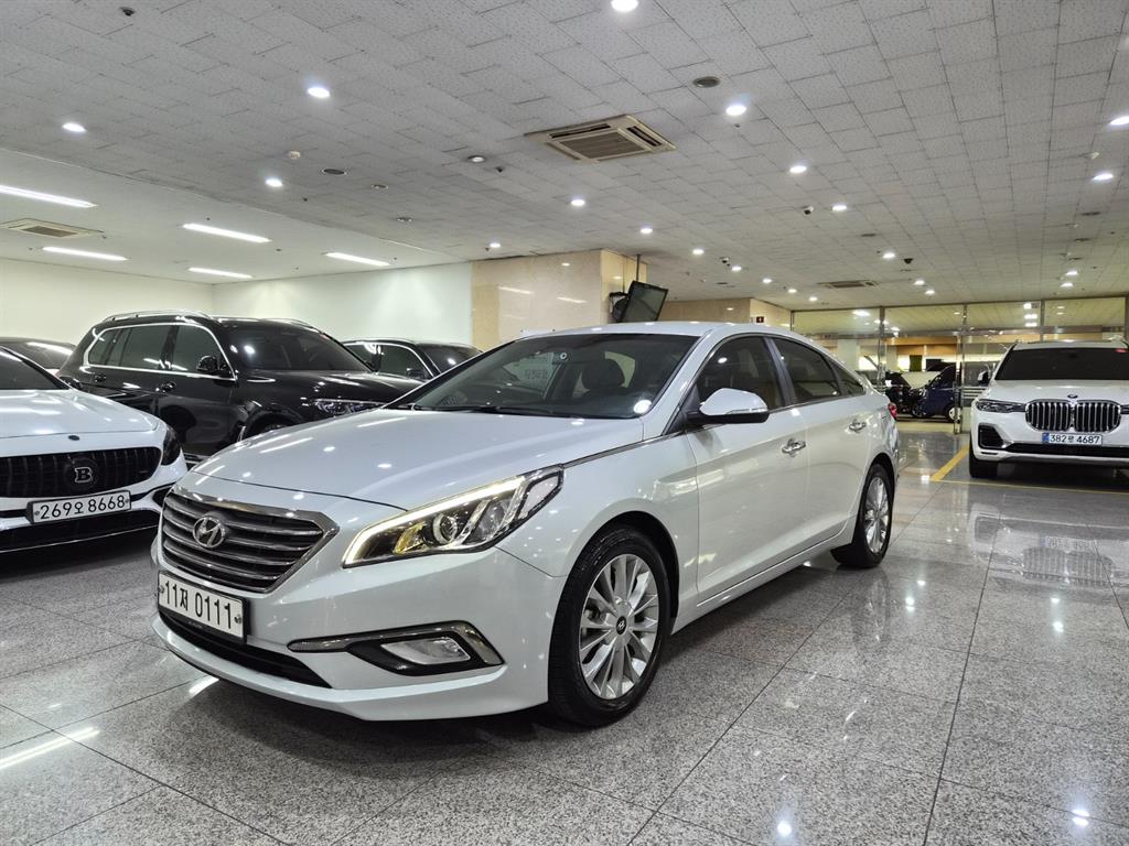 HYUNDAI Sonata - Vista 2