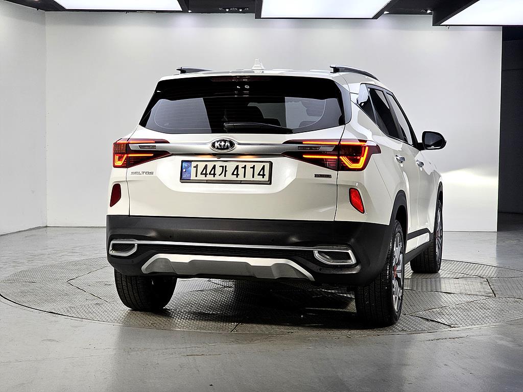 KIA Seltos - Vista 4