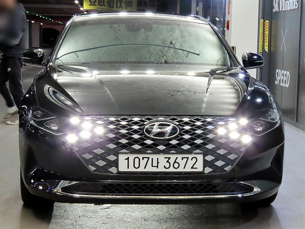 HYUNDAI Grandeur - Vista 2