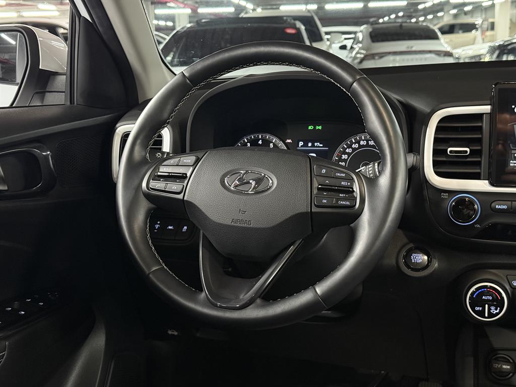 HYUNDAI Venue - Vista 9