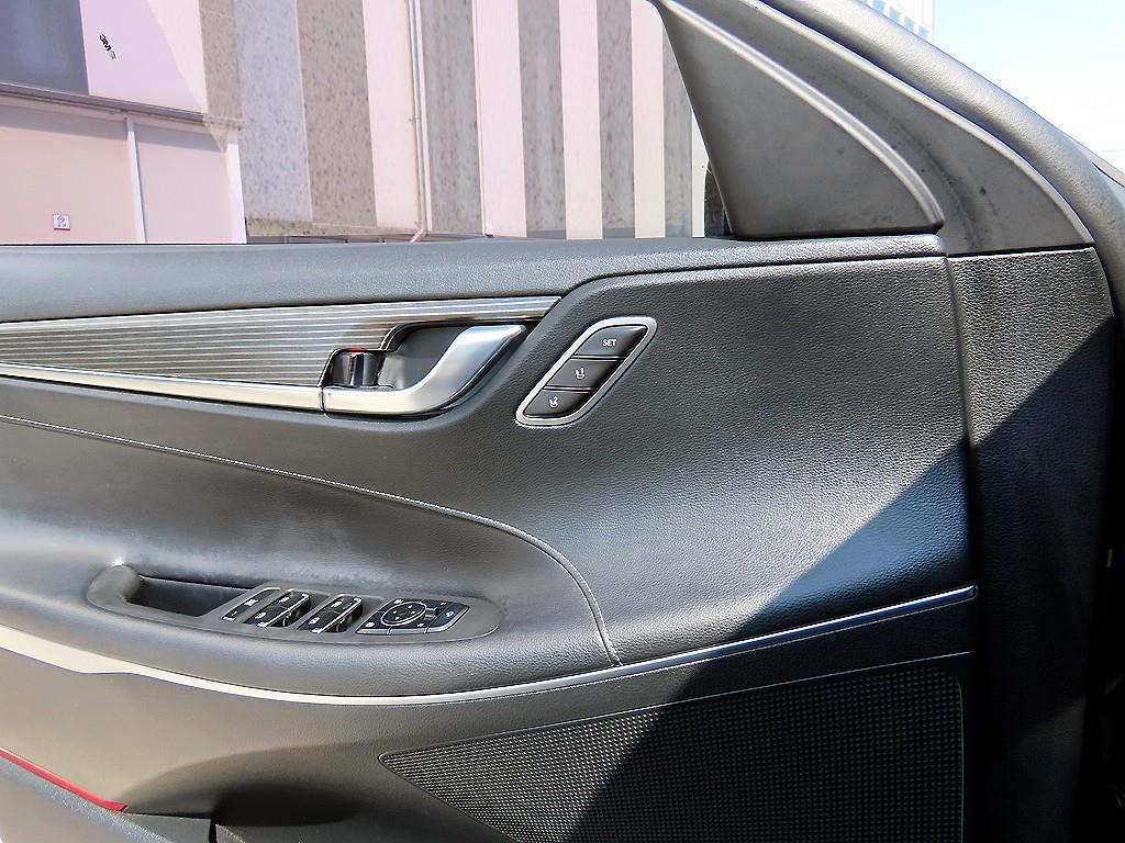 HYUNDAI Grandeur - Vista 11