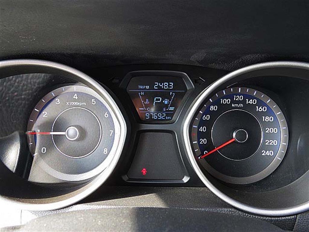 HYUNDAI Avante 2014 Gris - Importación desde Corea - HF Imports Iquique - Foto 9