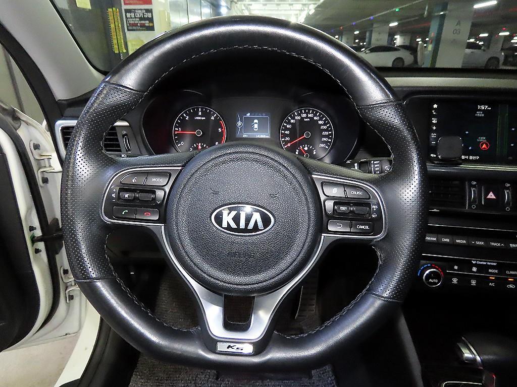 KIA K5 - Vista 8