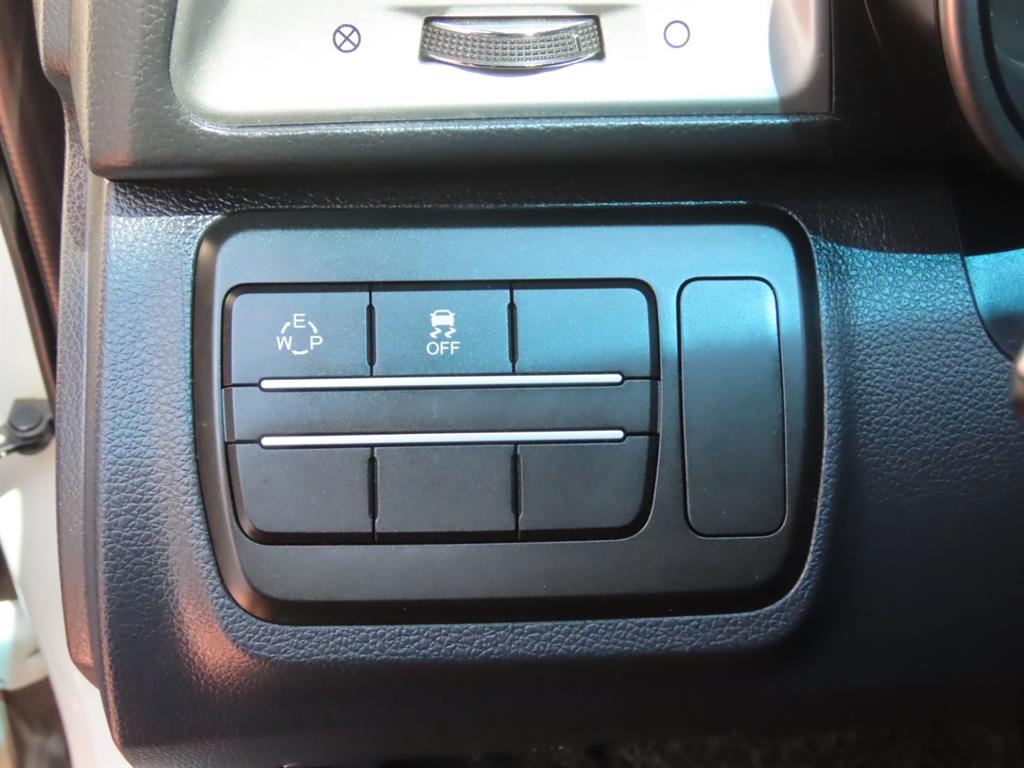 Ssangyong Tivoli 2015 Blanco - Importación desde Corea - HF Imports Iquique - Foto 13