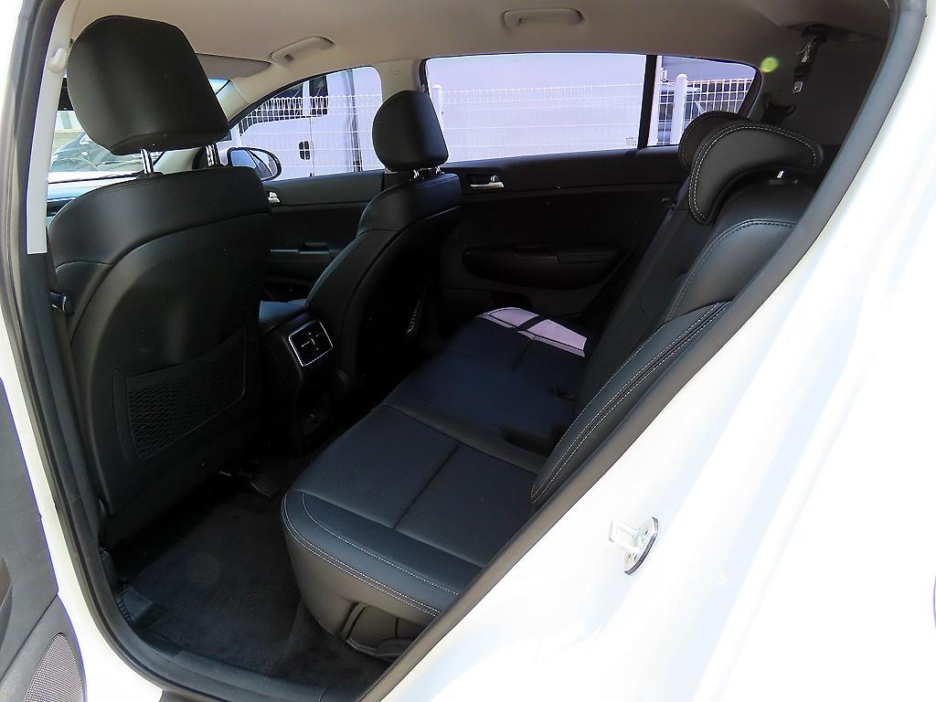 KIA Sportage - Vista 6