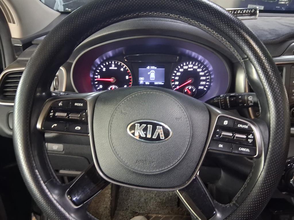KIA Sorento - Vista 9