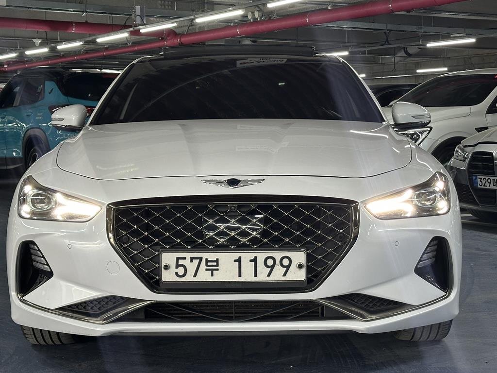 Genesis G70 - Vista 3