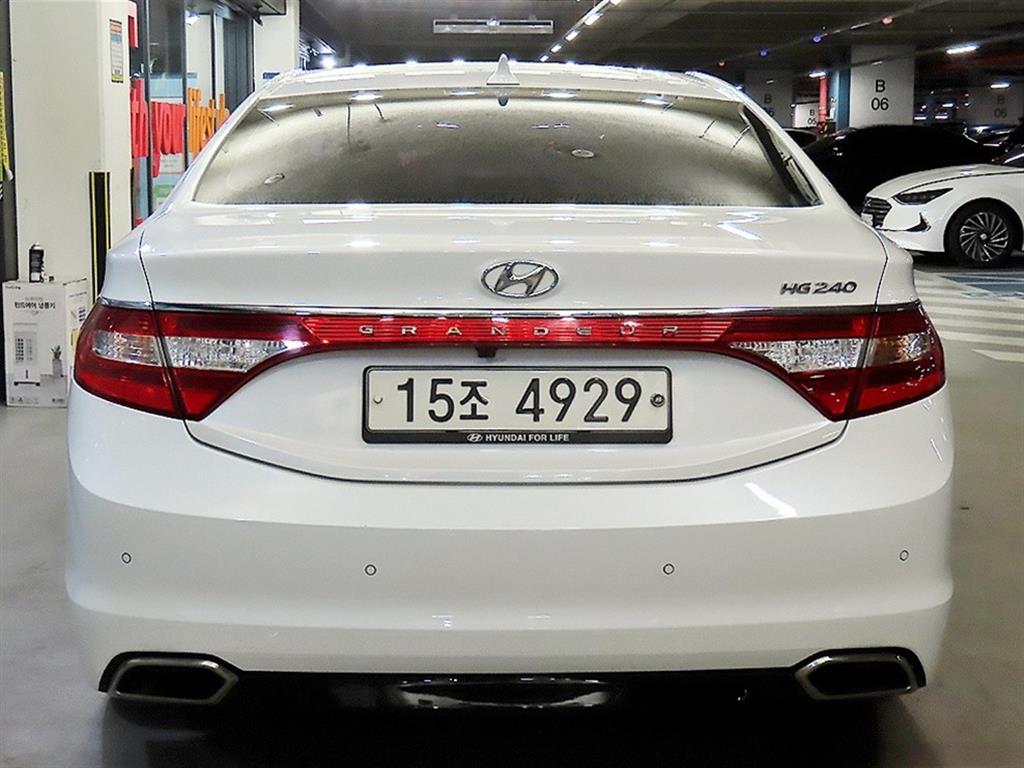 HYUNDAI Grandeur - Vista 5