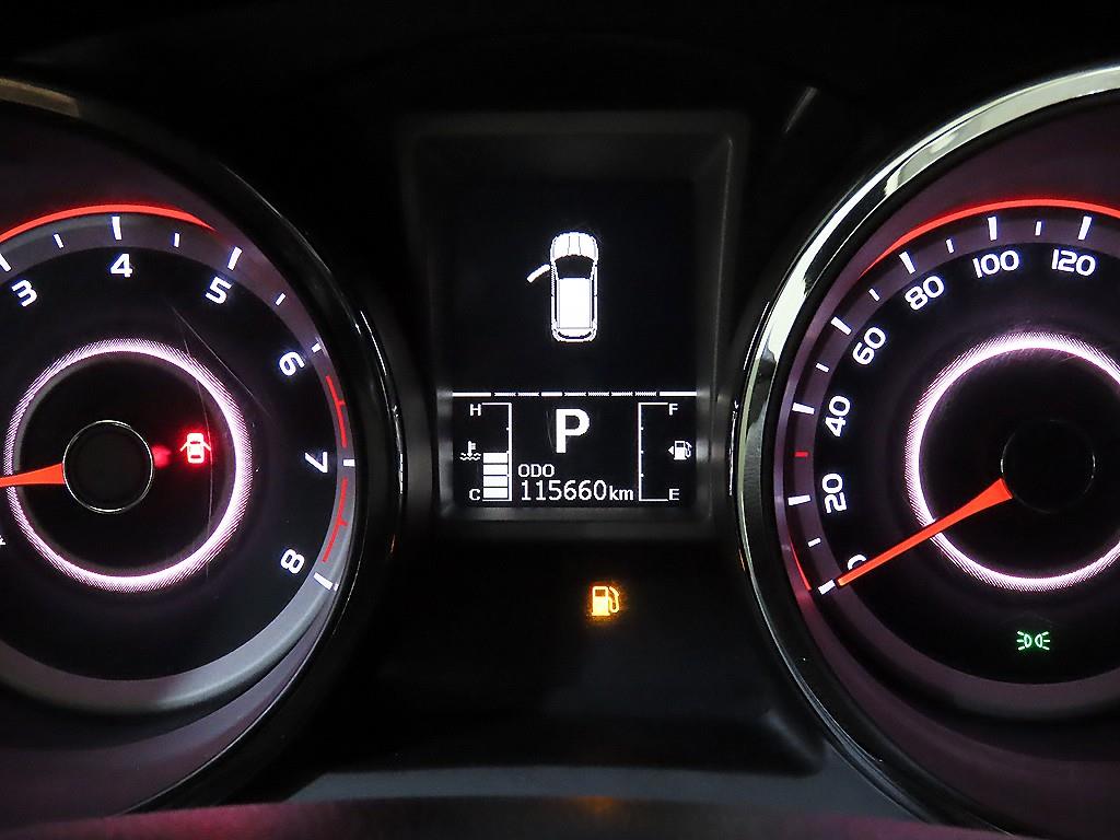Ssangyong Tivoli - Vista 9
