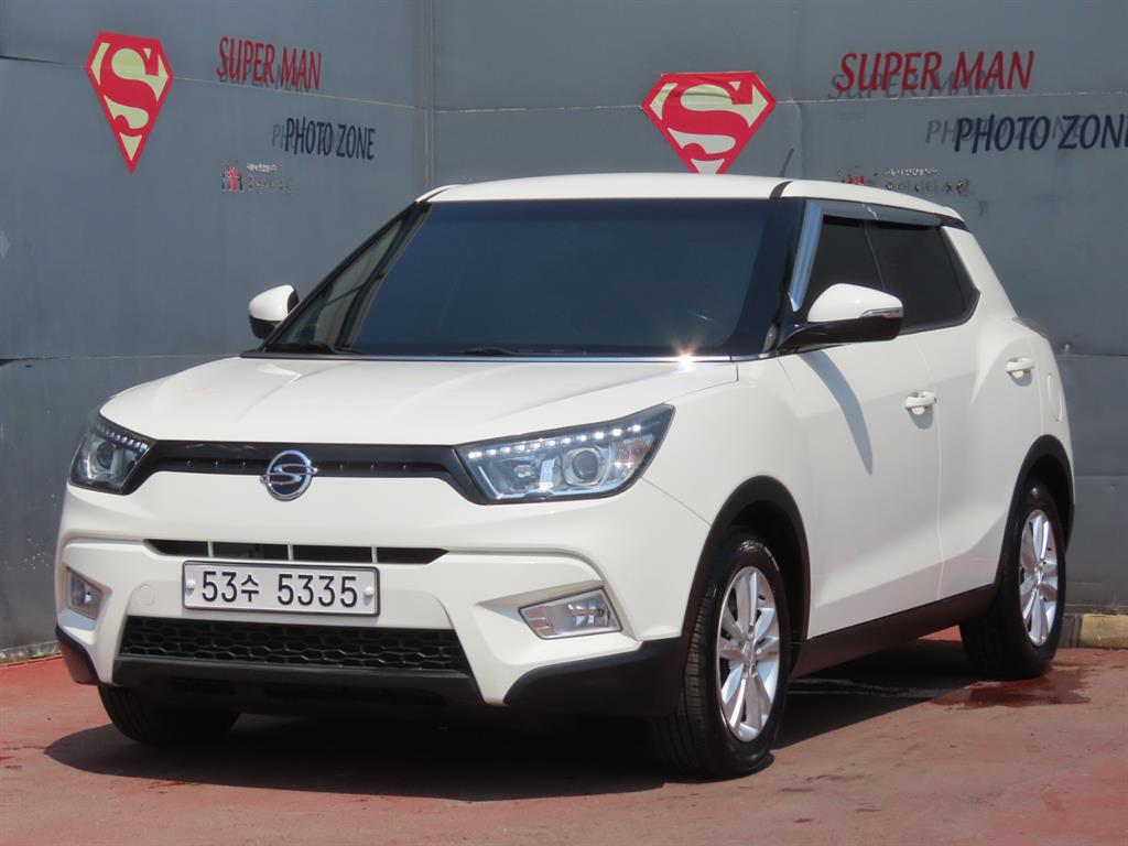 Ssangyong Tivoli 2015 Blanco - Importación desde Corea - HF Imports Iquique - Foto 1